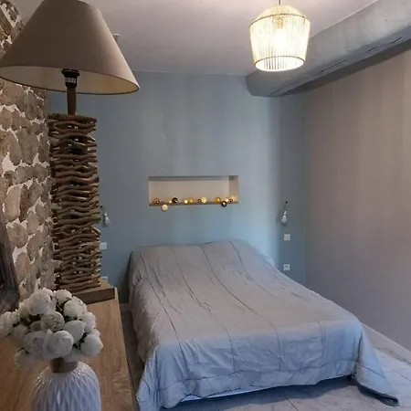 Paisible Et Cosy Апартаменты *